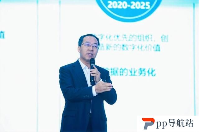 人工智能加速新质生产力发展：首届AI探索峰会揭秘智能化未来